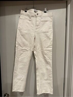 Zara White Cropped Ankle Jeans